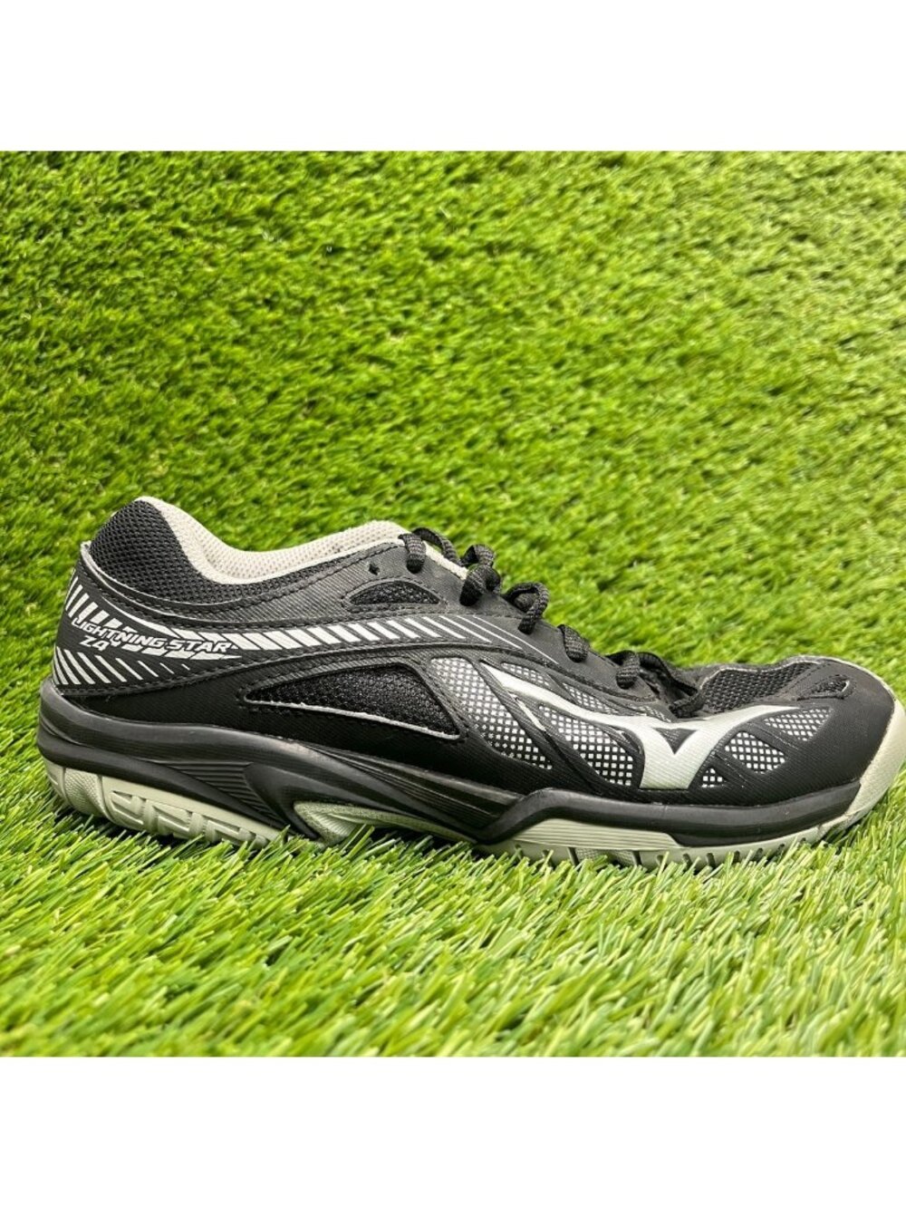Mizuno Lightning Star Z4 Boys Size 5Y Black Athletic Volleyball Shoes Sneakers